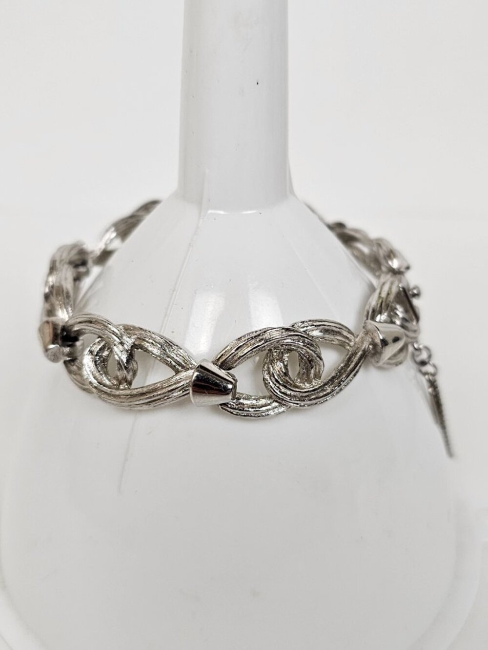Vtg Monet MCM Bracelet Silver Tone Oval Textured Sculptural Rope Swirl Loop Link - Picture 4 of 13